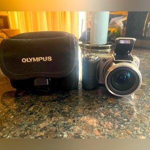 Olympus Sp-600uz 12MP Digital Camera